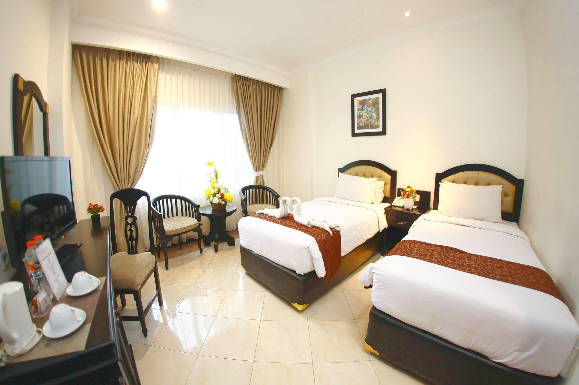 Hotel Sutomo Makassar Ngoại thất bức ảnh