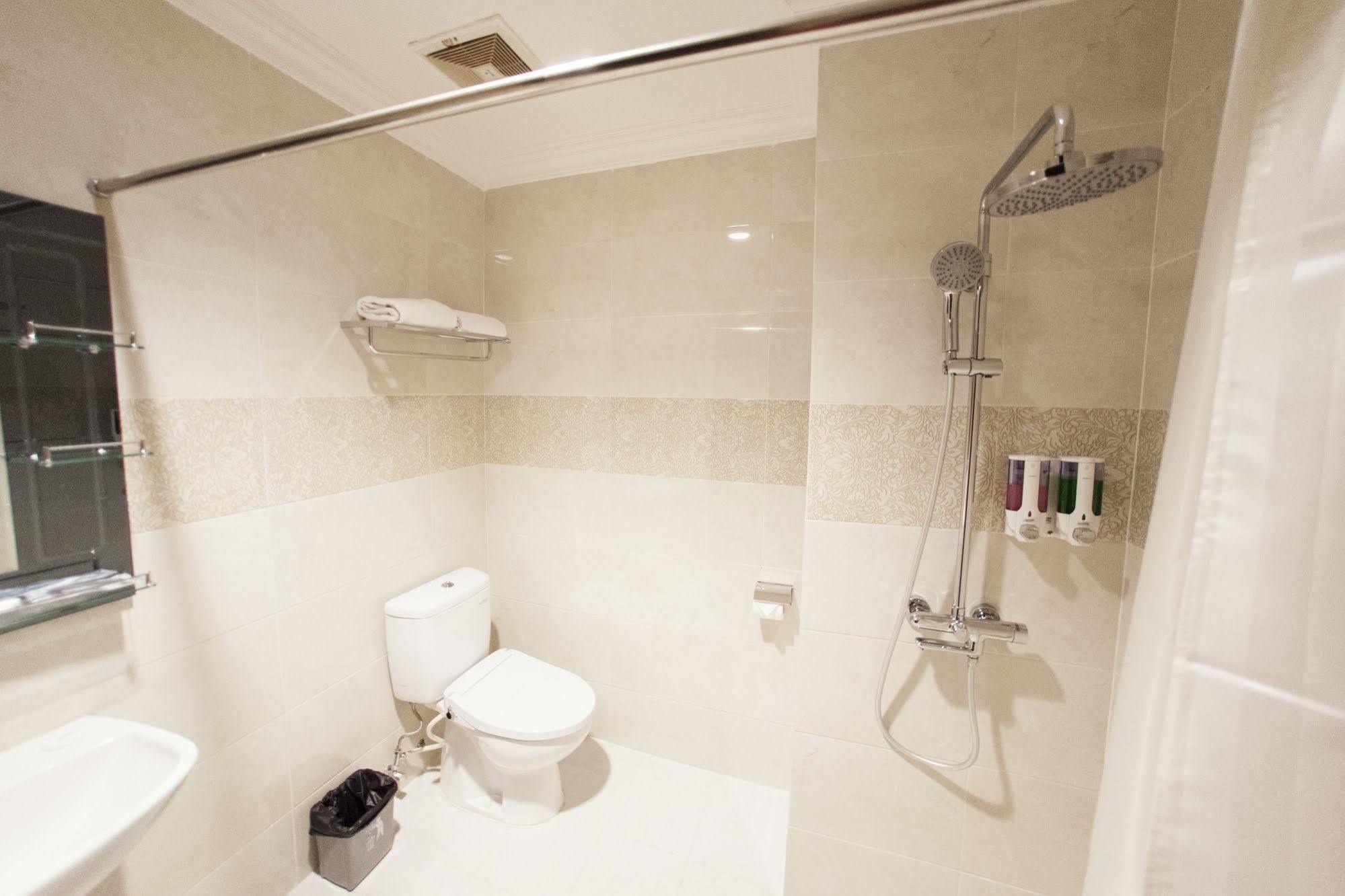 Hotel Sutomo Makassar Ngoại thất bức ảnh