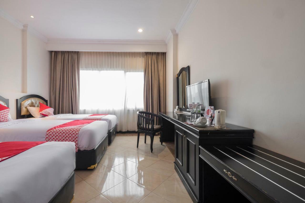 Hotel Sutomo Makassar Ngoại thất bức ảnh