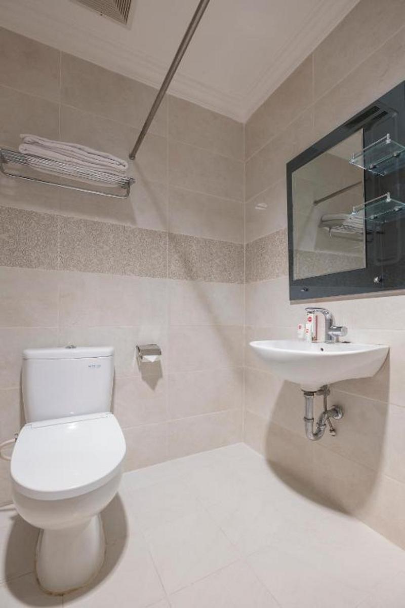 Hotel Sutomo Makassar Ngoại thất bức ảnh